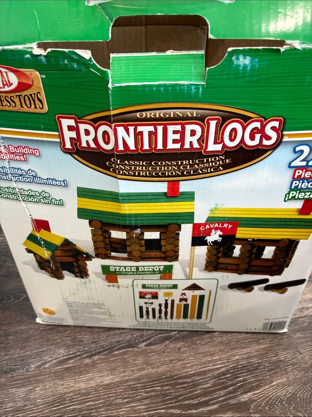 Frontier Logs Classic Construction Set - Green/Yellow/Red Roof -